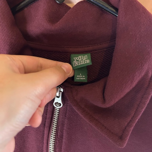 Wild Fable Women’s Maroon Zip-Up Sweater - Picture 3 of 3